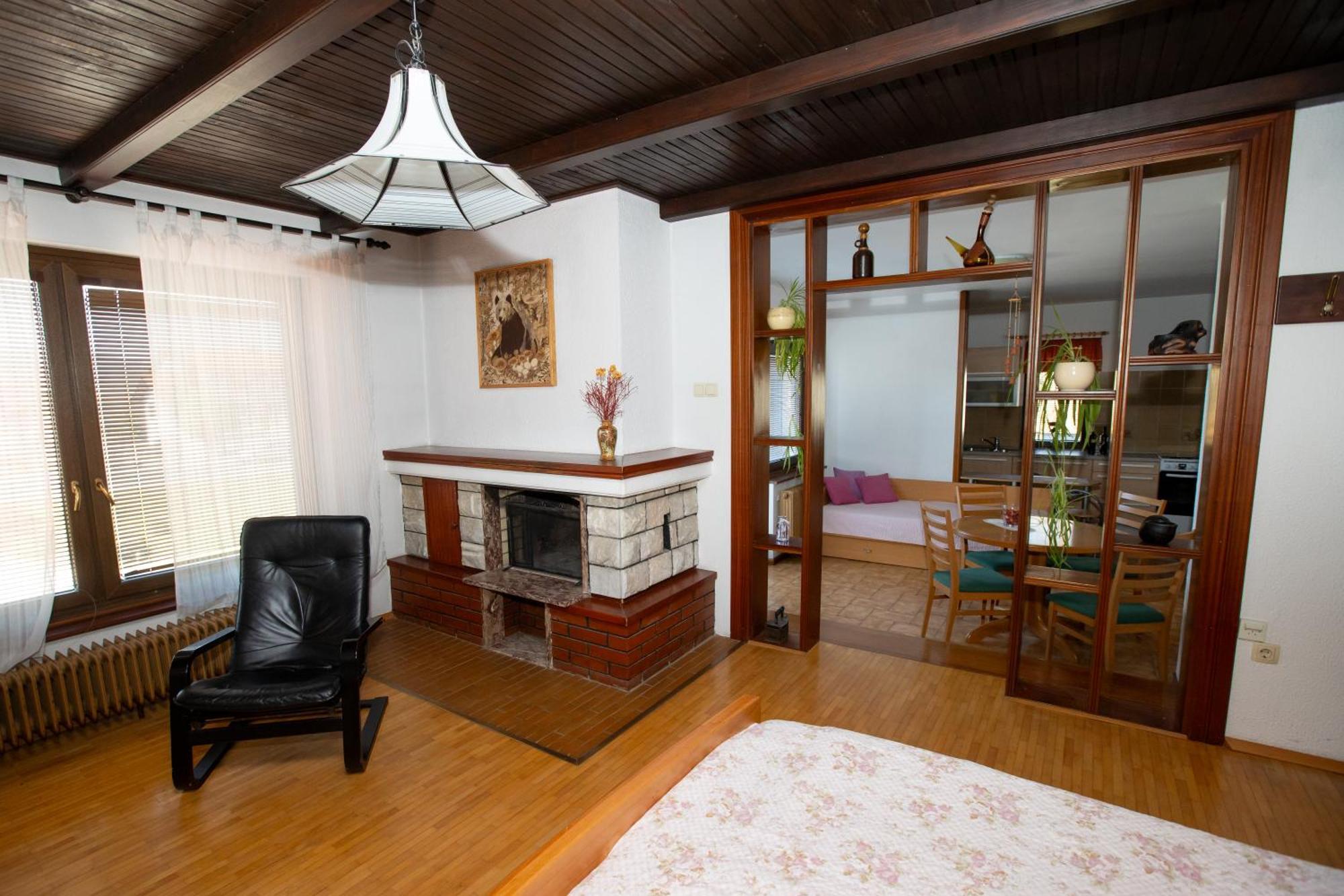 Guesthouse Sanabor ポストイナ エクステリア 写真